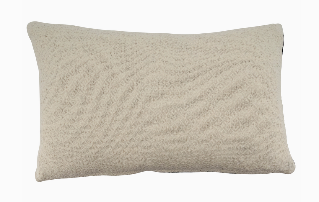 Noir Et Blanc Pillow