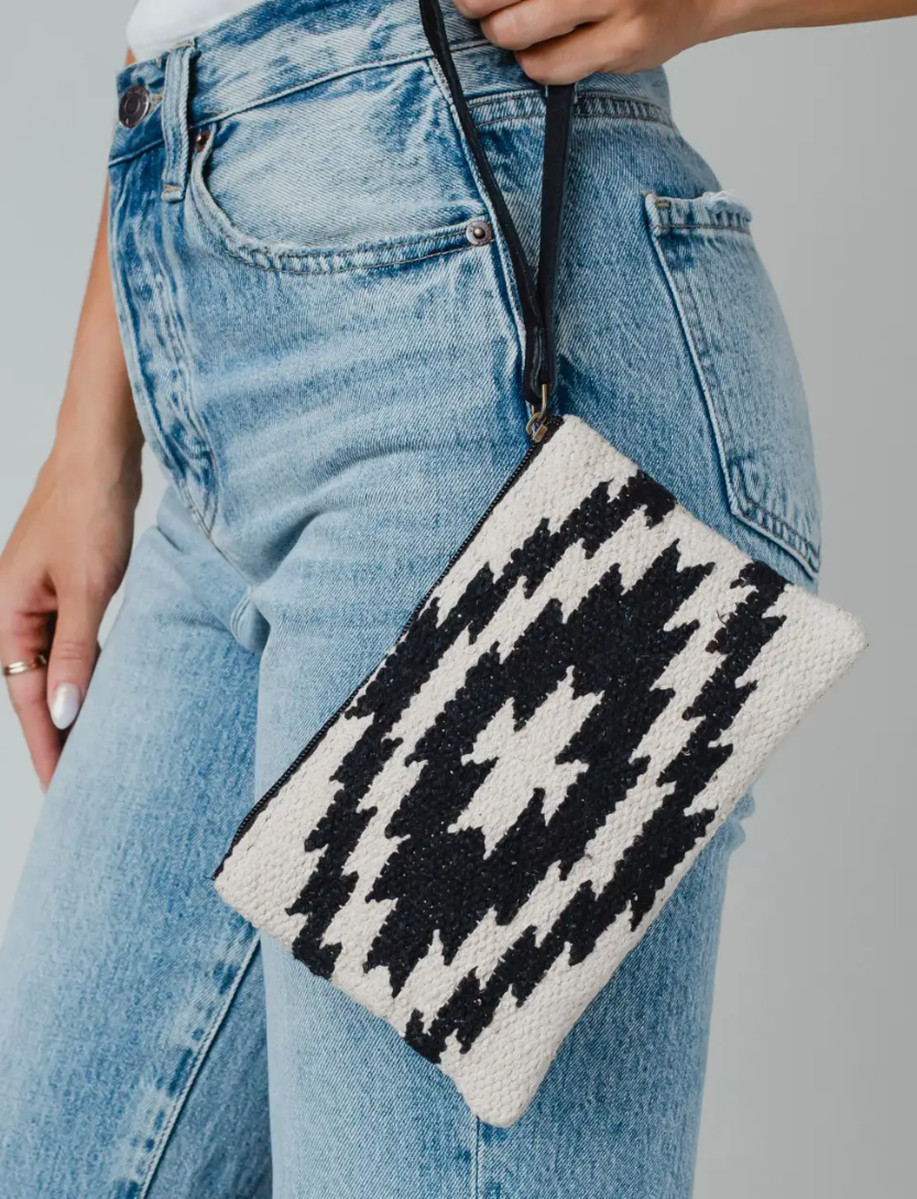 Shani Wristlet